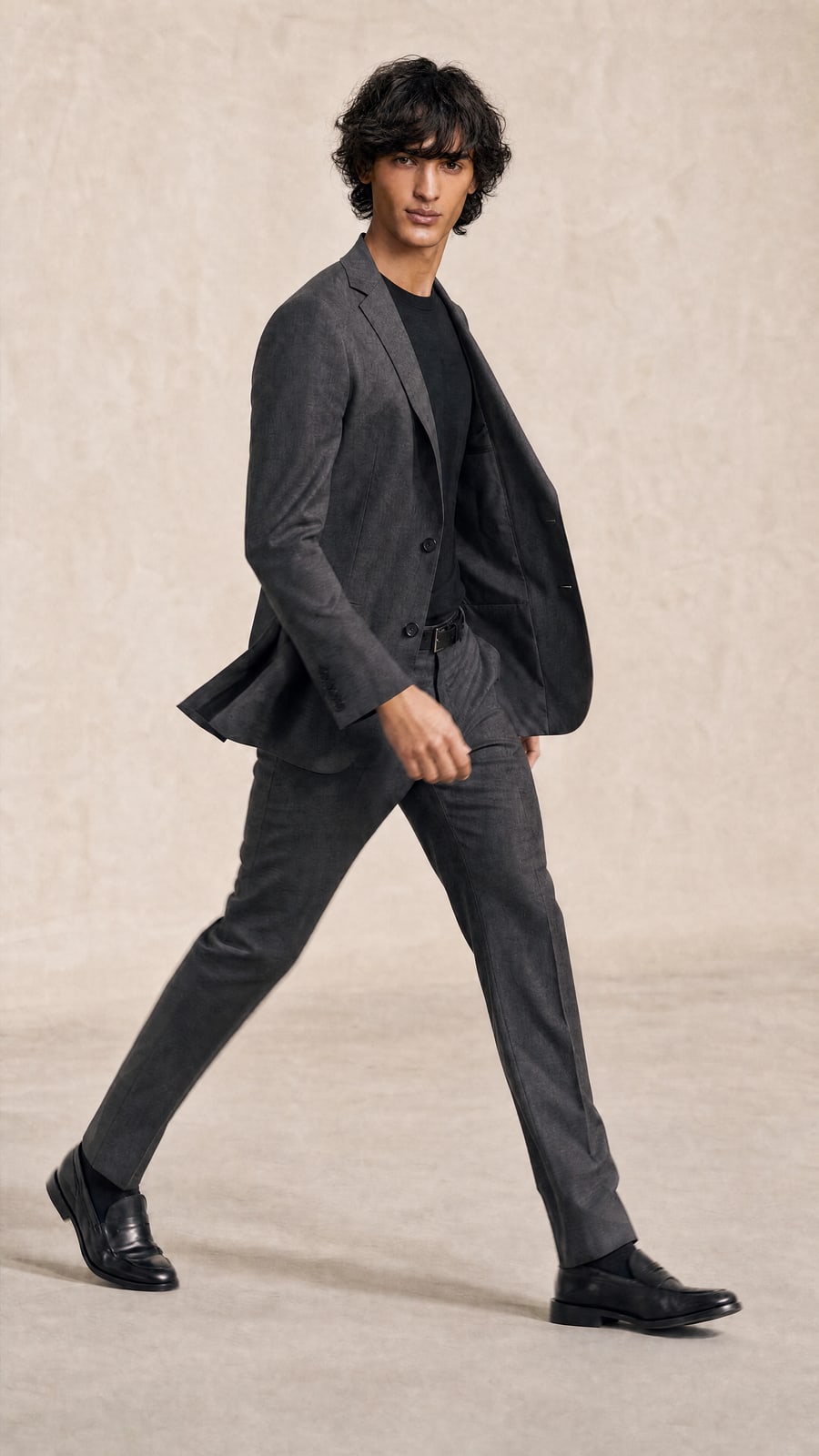 The Drape — How Biella cloth moves when it is cut to the body, made to measure by Linea di Biella