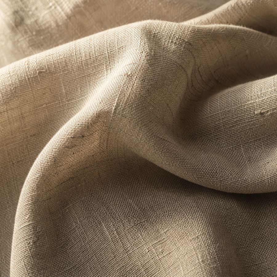 Angelico core wool suiting — linen cloth macro, cut made to measure by Linea di Biella